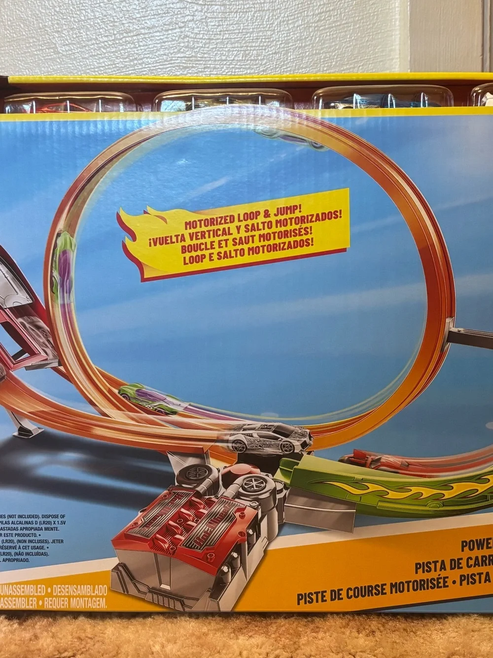 Mattel Hot Wheels Stunt Tracks Motorized  loop & jump - power shift, Raceway NIB